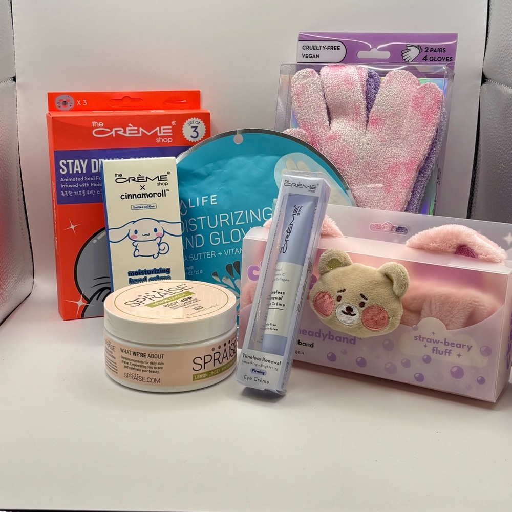 The Creme Shop Deluxe Moisturizing Bundle with 3-D Straw-Beary Teddy Headband